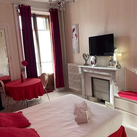 Authentic By Balladins, Le Carre D'aix מלון