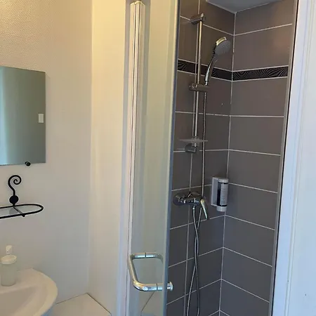 Authentic By Balladins, Le Carré D'aix 2* Aix-les-Bains