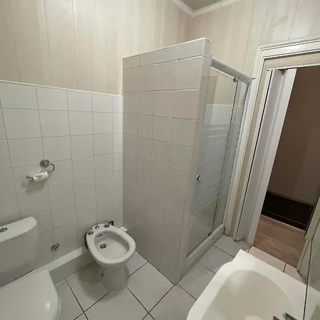 酒店 Authentic By Balladins, Le Carre D'aix 艾克斯莱班