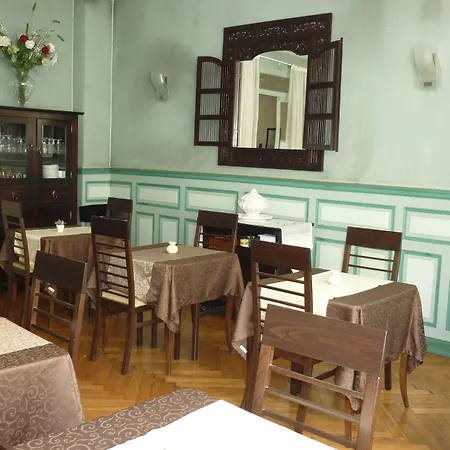 Authentic By Balladins, Le Carre D'aix 2*