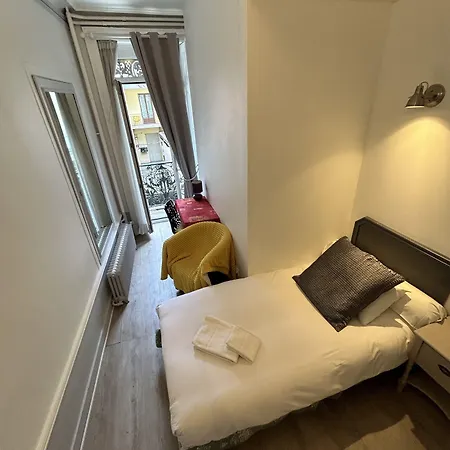 酒店 Authentic By Balladins, Le Carre D'aix 艾克斯莱班