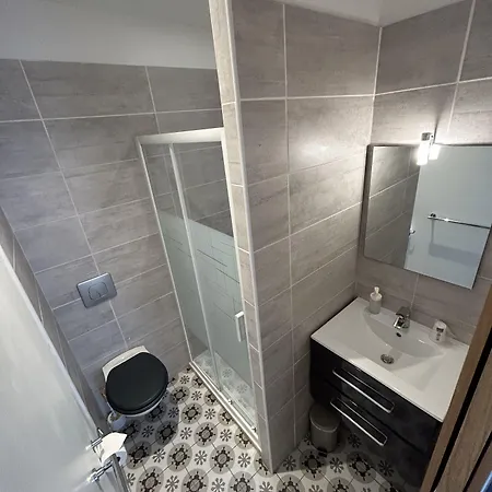 Authentic By Balladins, Le Carre D'aix 2*