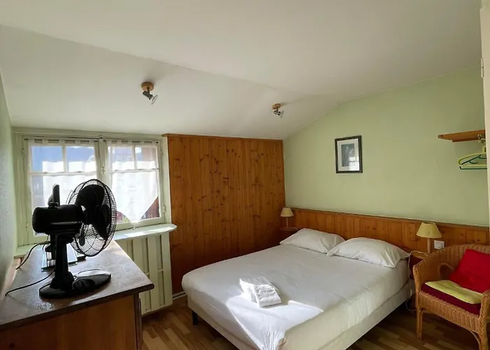 Hotel Authentic By Balladins, Le Carré D'aix 2*