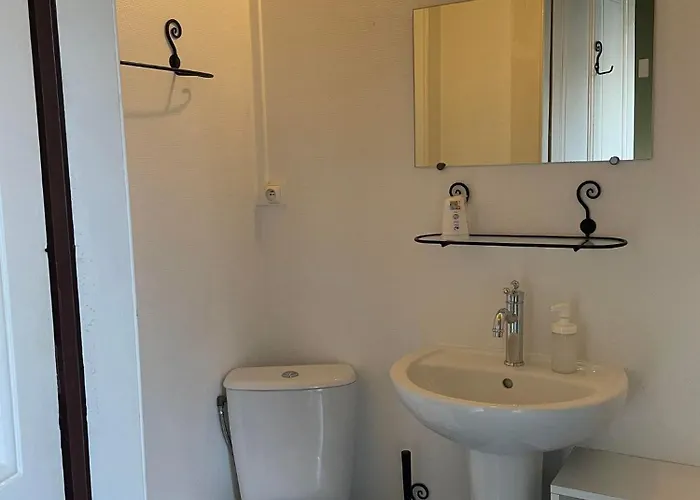 Authentic By Balladins, Le Carré D'aix 2*