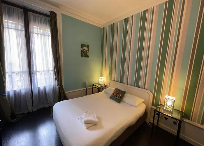 Authentic By Balladins, Le Carre D'aix Hotel 2*