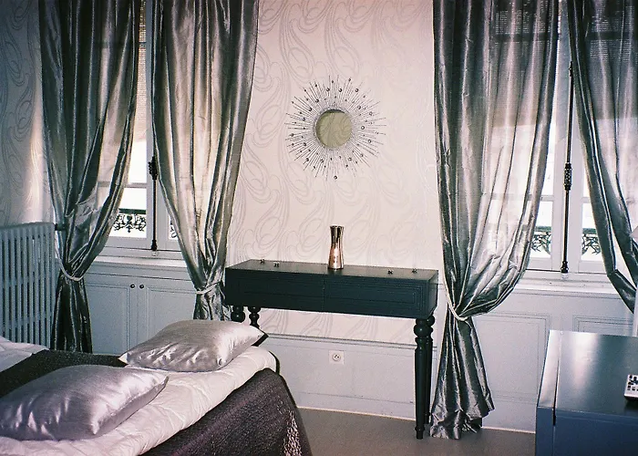 Hotel Authentic By Balladins, Le Carré D'aix 2*