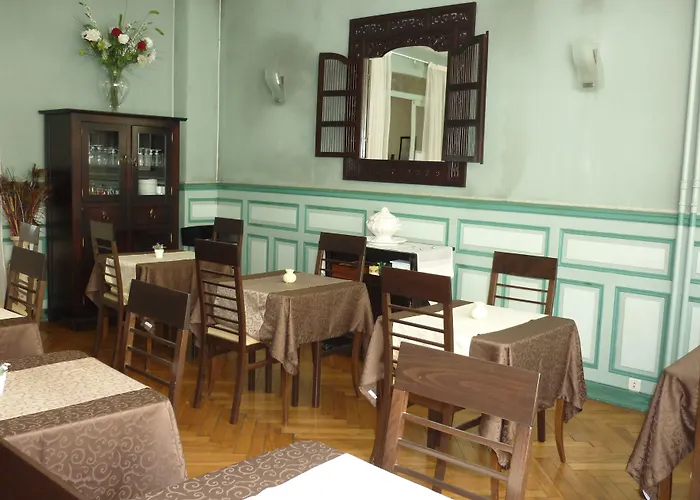 Authentic By Balladins, Le Carre D'aix 2*