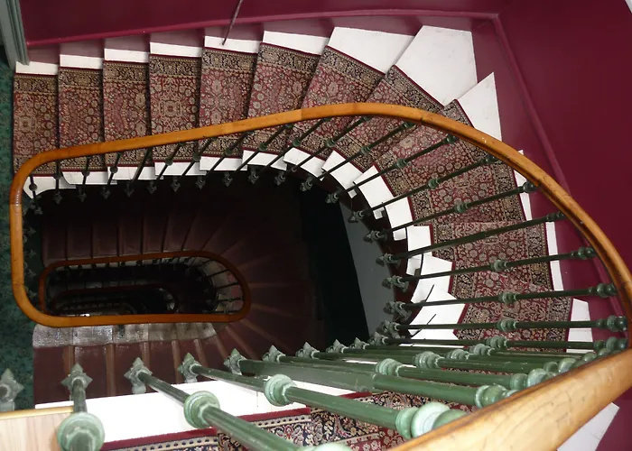 Authentic By Balladins, Le Carre D'aix Hotel 2*