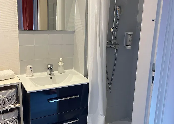 Hotel Authentic By Balladins, Le Carre D'aix