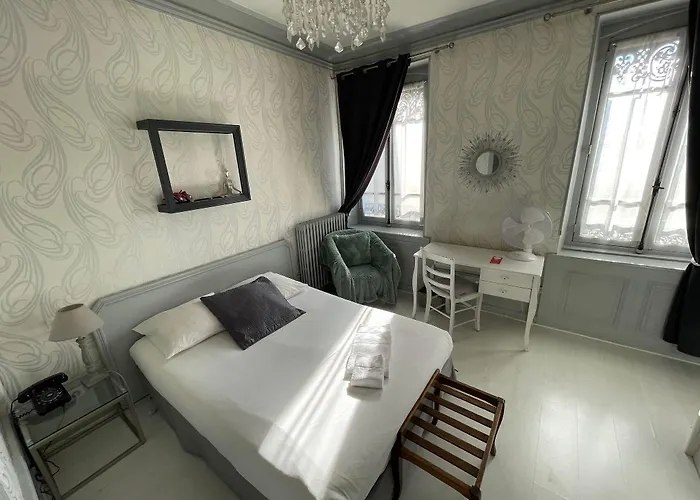 Authentic By Balladins, Le Carre D'aix Hotel 2*