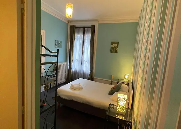 Hotel Authentic By Balladins, Le Carré D'aix