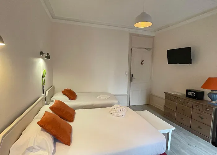 Hotel Authentic By Balladins, Le Carre D'aix 2*