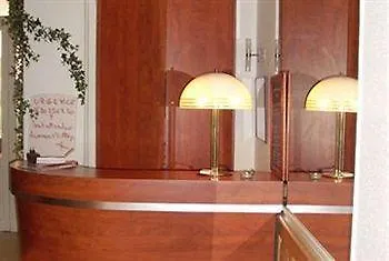 Authentic By Balladins, Le Carré D'aix 2* Aix-les-Bains